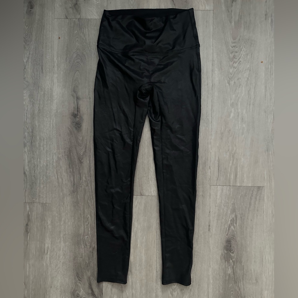 Shiny Black Leggings size L